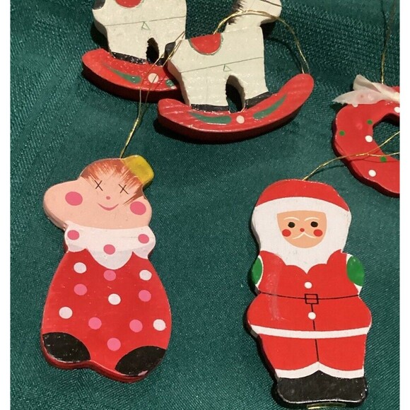 Vintage Christmas 20 Flat Wooden Hand Painted Ornament Lot Santa Snowmen Bears - Picture 9 of 16